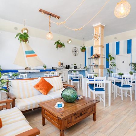 Hostel Neon Tenerife Guaza ภายนอก รูปภาพ