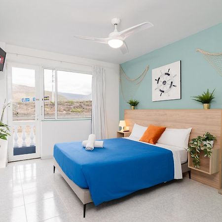 Hostel Neon Tenerife Guaza ภายนอก รูปภาพ