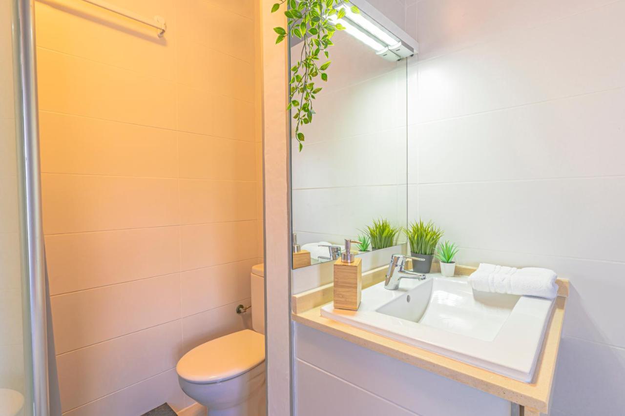Hostel Neon Tenerife Guaza ภายนอก รูปภาพ