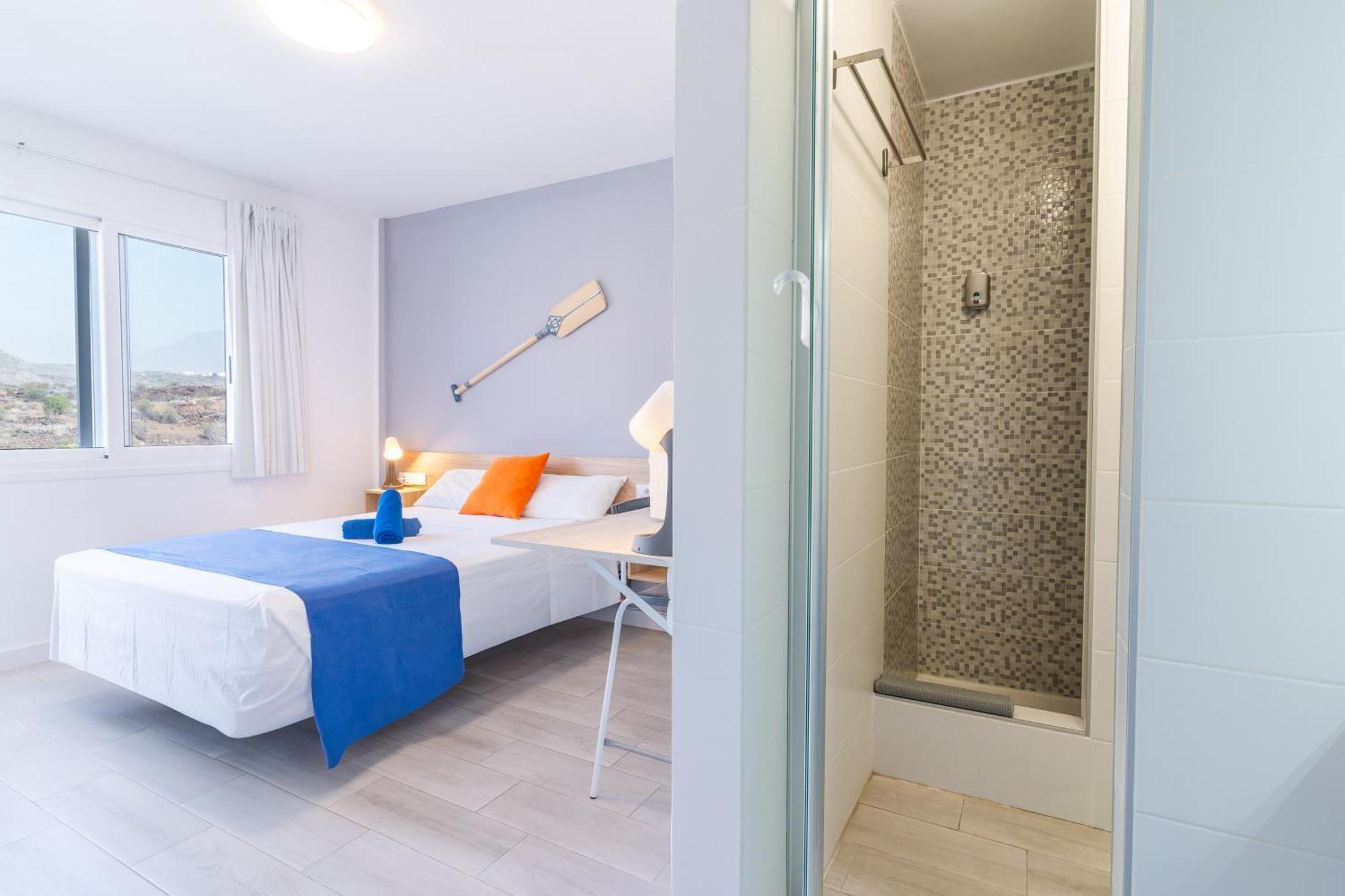 Hostel Neon Tenerife Guaza ภายนอก รูปภาพ