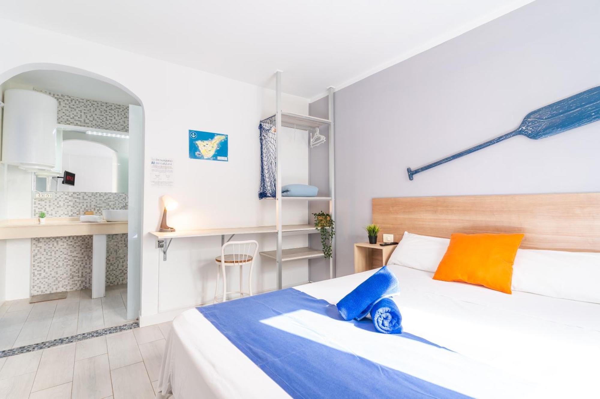 Hostel Neon Tenerife Guaza ภายนอก รูปภาพ